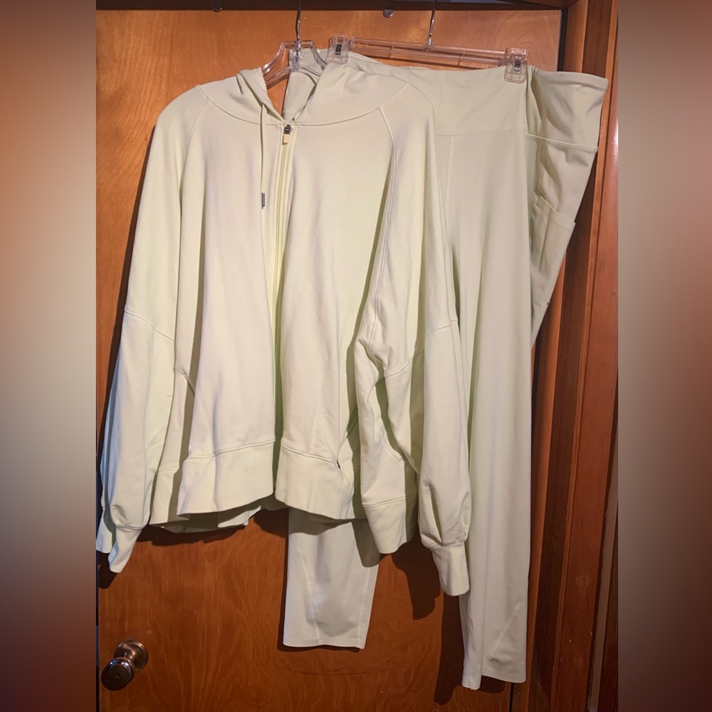 tek gear Light Green Hoodie and Leggings Set